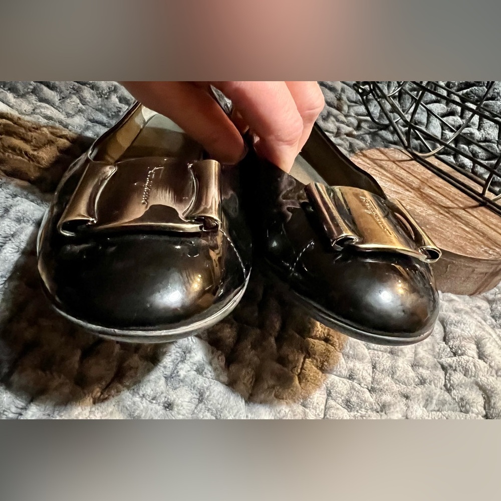 Salvatore Ferragamo Black Patent Leather Flats size 8.5 B. - Picture 5 of 10